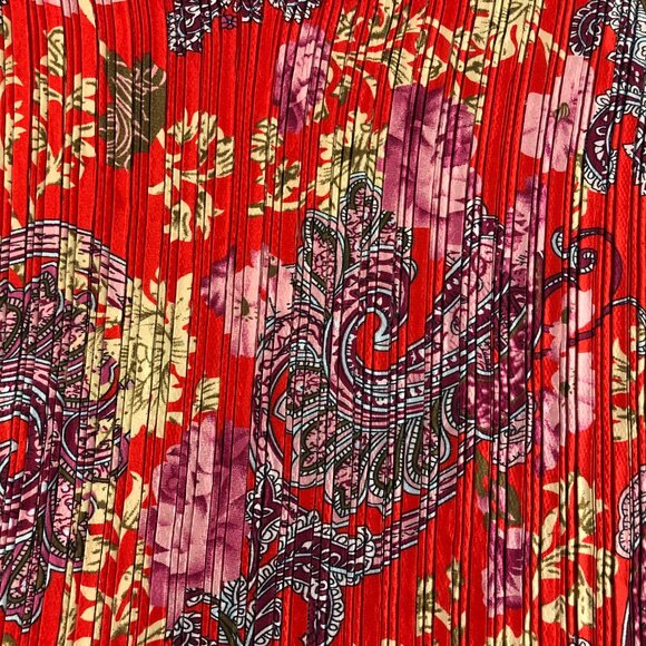 F•C Oriental Floral Sleeveless Pleated Blouse One Size Fits Most - Picture 6 of 10